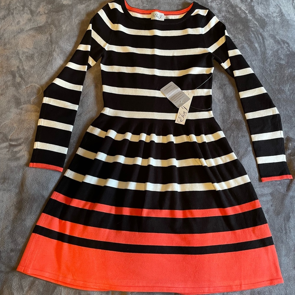 Eliza J sweater dress. New with tags. Size small. No defects.